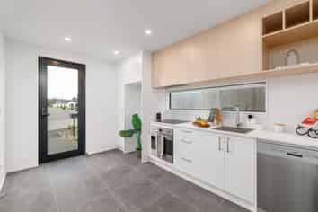 11 Malaga Crescent, Harewood