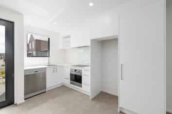 9a Malaga Crescent, Harewood