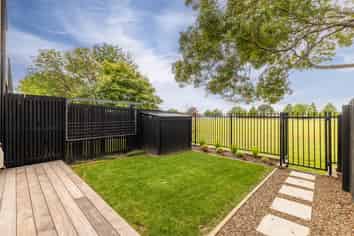 9a Malaga Crescent, Harewood