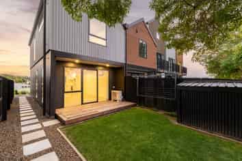 9a Malaga Crescent, Harewood