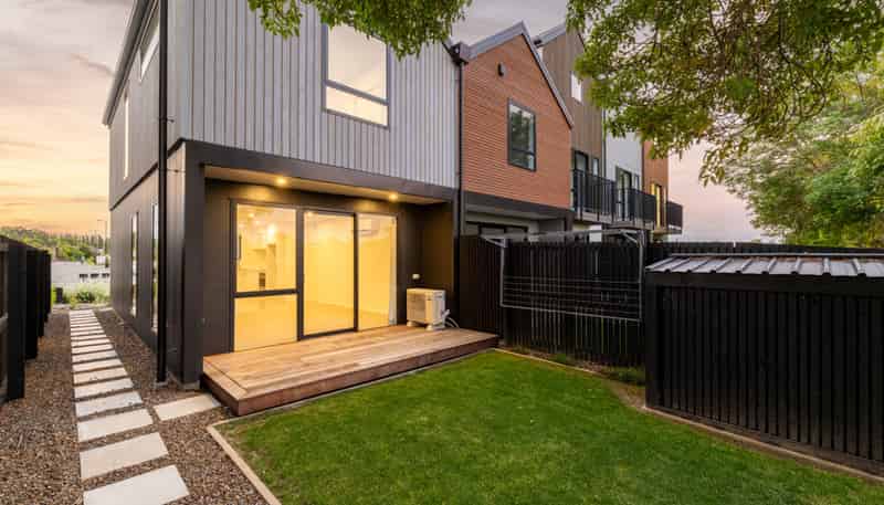 9a Malaga Crescent, Harewood