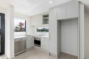 7 Malaga Crescent, Harewood