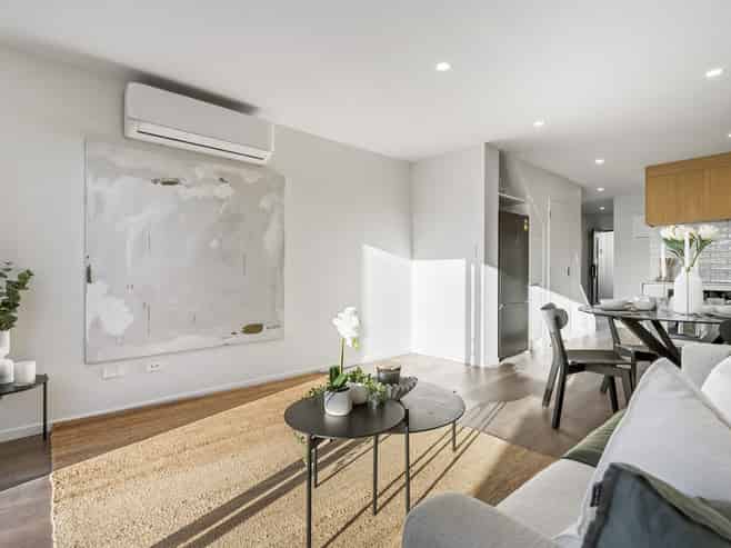 4/4 Limestone Drive, Hobsonville