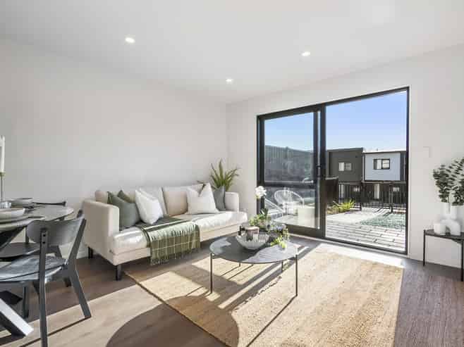 4/4 Limestone Drive, Hobsonville