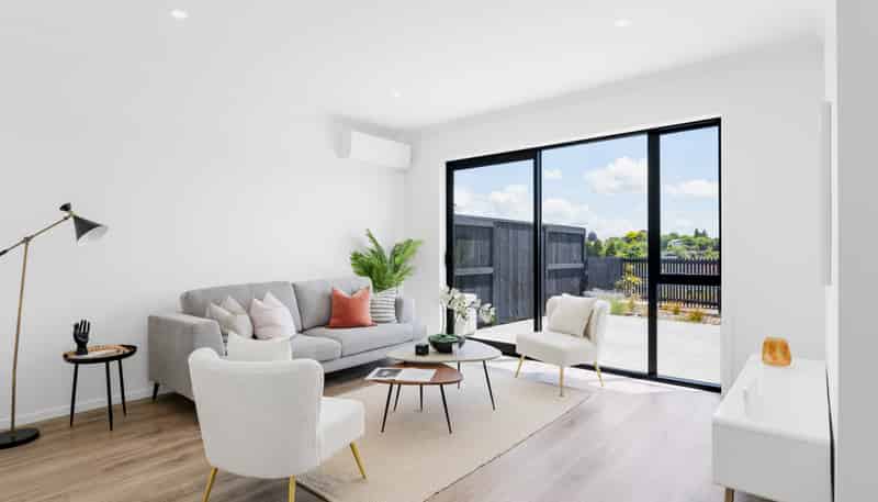 3/17 Halo Green, Peacocke