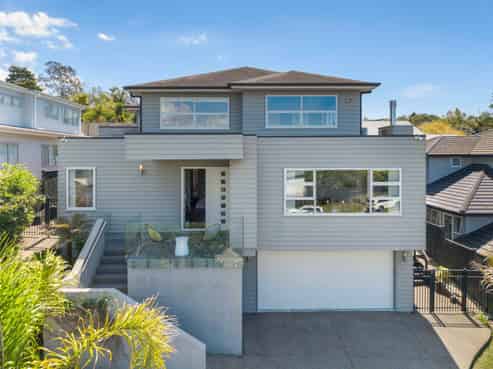 19 Swindon Close, Mellons Bay