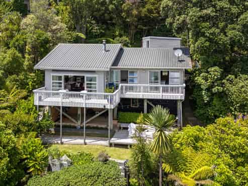 9 Hillside Lane, Tairua