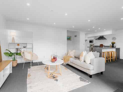 1B Charlemont Street, Whitiora