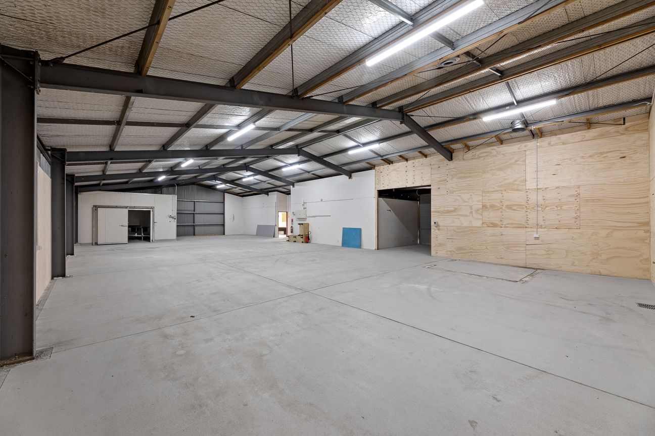 Modern Industrial Facility for Lease - Vista 3