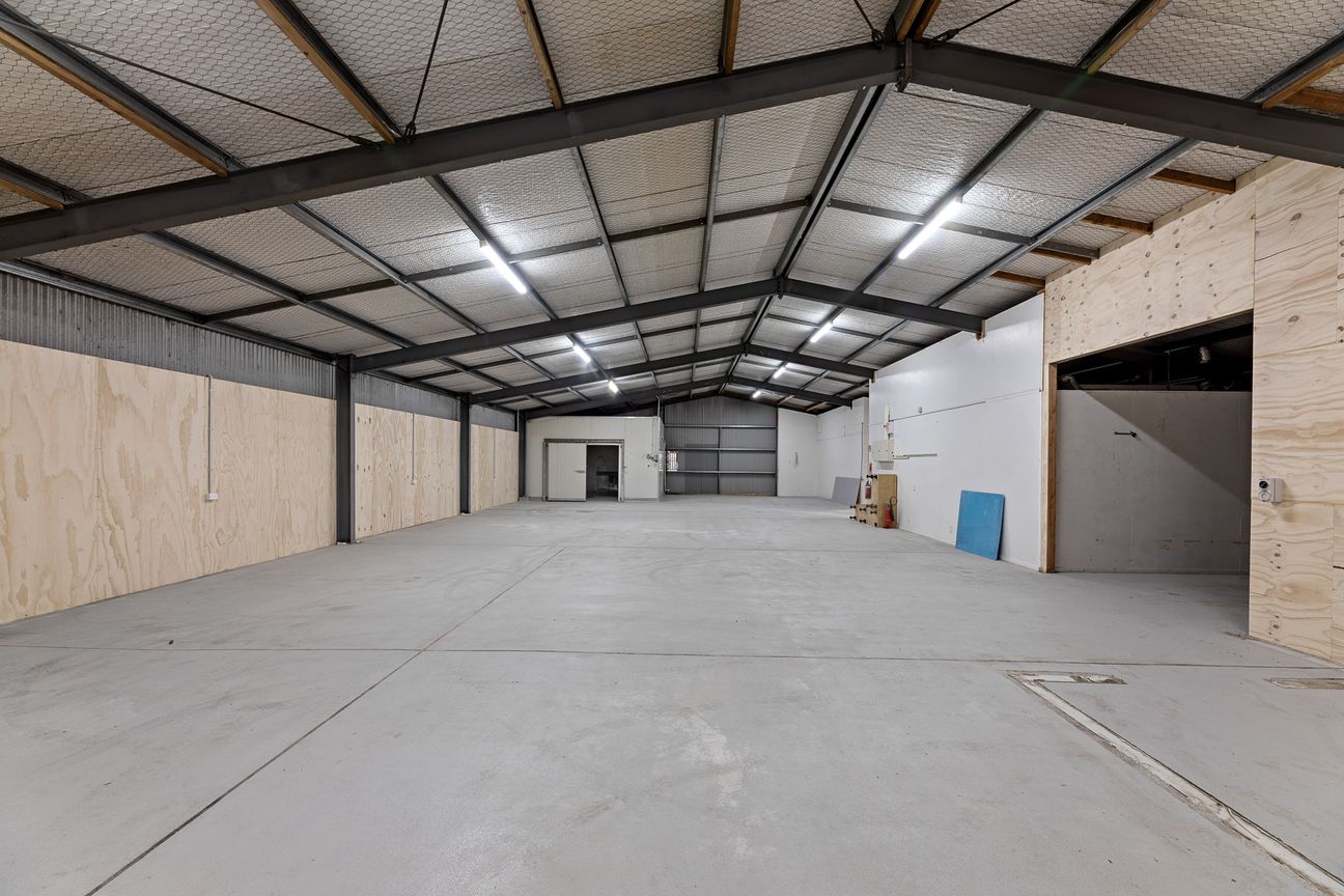 Modern Industrial Facility for Lease - Vista 4