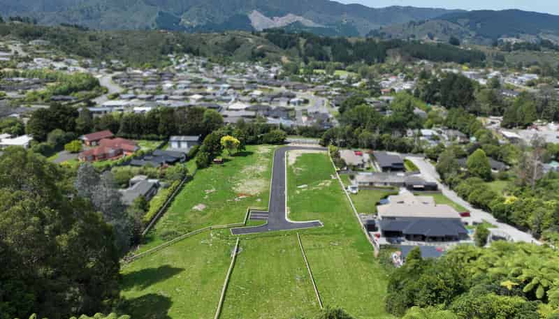 5/22 Monty J Main Road North, Brown Owl