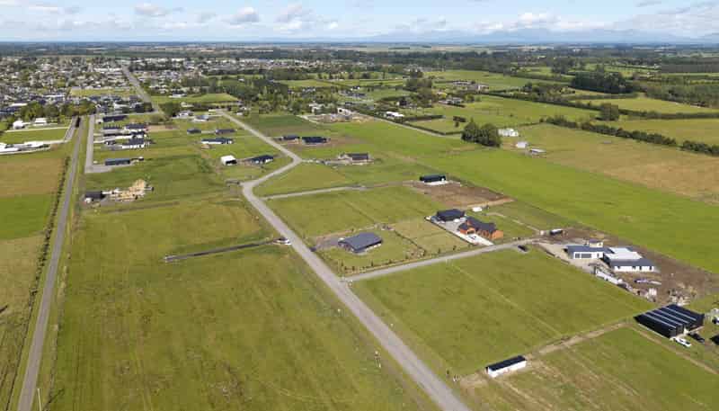 19 and 29 Meadowlands Green, Allenton