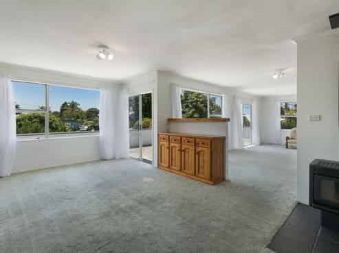 17 Athenree Road, Athenree