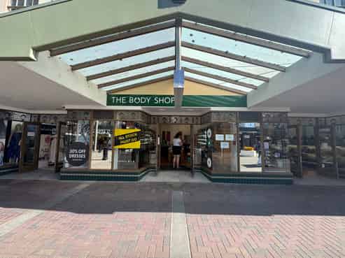 Prime retail on the main strip