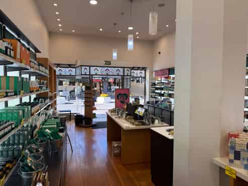 Prime retail on the main strip