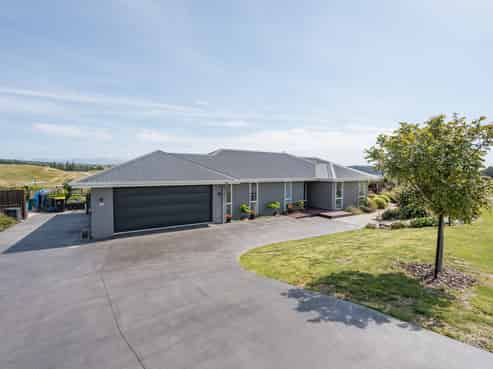 35 Redmill Road, Redwood Valley