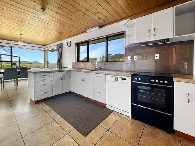 107 White Pine Bush Road, Awakeri