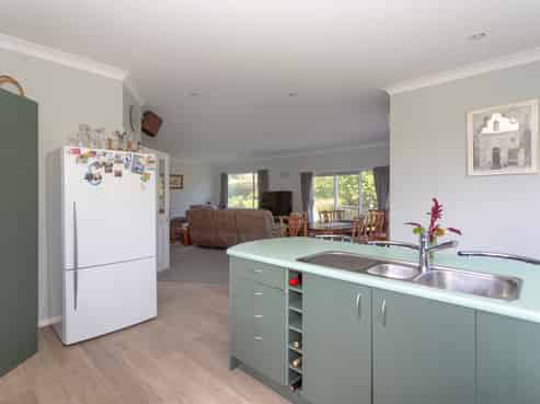 234 Whiterocks Road, Weston