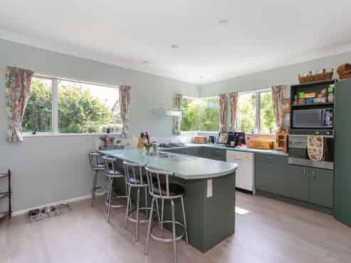 234 Whiterocks Road, Weston