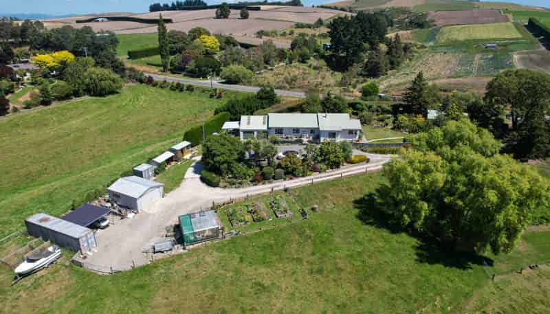 234 Whiterocks Road, Weston