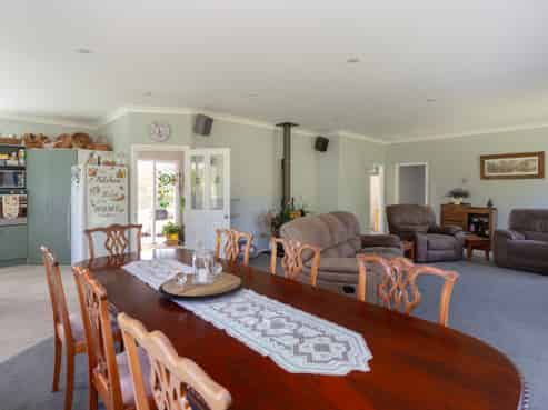 234 Whiterocks Road, Weston