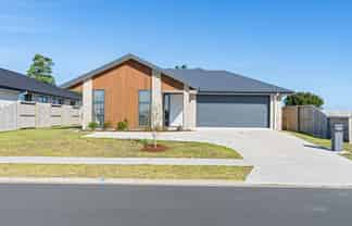 77 Kaurinui Crescent, One Tree Point