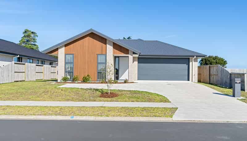 77 Kaurinui Crescent, One Tree Point