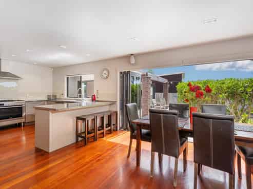 230 Waimaire Avenue, Matarangi