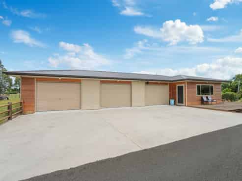 308 Fabians Road, Morrisons Bush