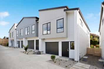 30A Tirimoana Road, Te Atatu South