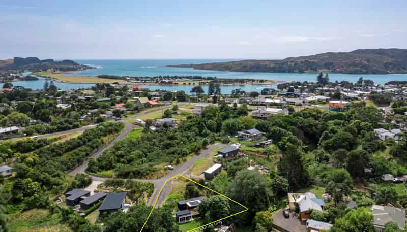 8 Te Toki Way, Raglan