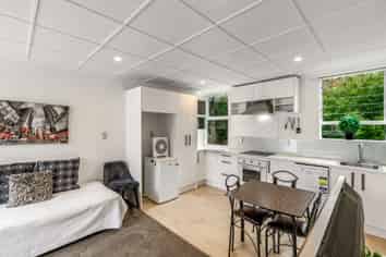 3/2 Waitati Place, New Windsor