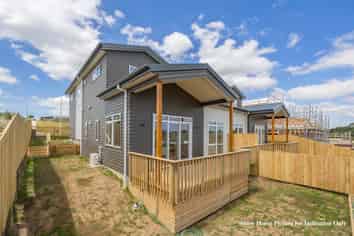 14 Kowaitau Avenue, Beachlands