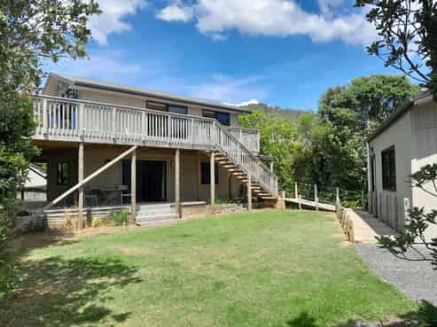 112 Winslow Place, Matarangi