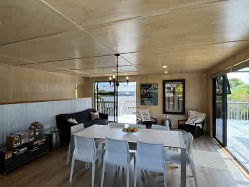 112 Winslow Place, Matarangi