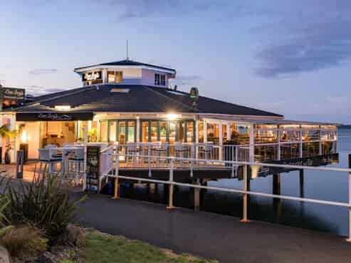 Prime waterfront investment in the Bay of Islands