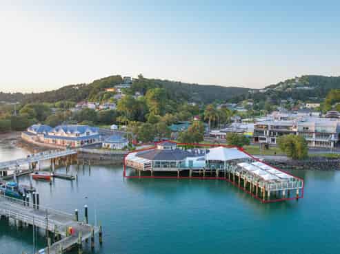 Prime waterfront investment in the Bay of Islands
