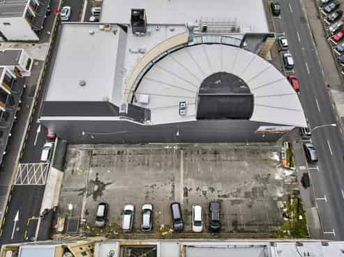 Te Aro investment with development upside