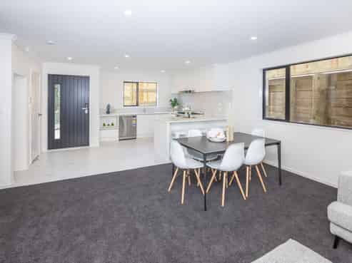 2/40A Exeter Street, Glenview