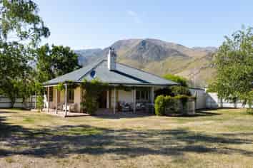 50AandB Chain Hills Highway, Omarama