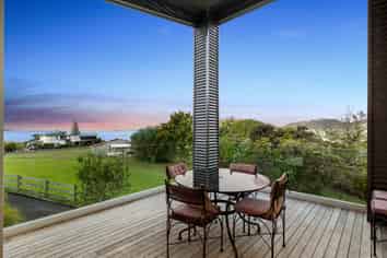 15 Lang Rd, Langs Beach