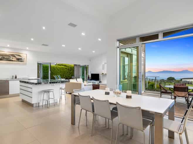 15 Lang Road, Langs Beach