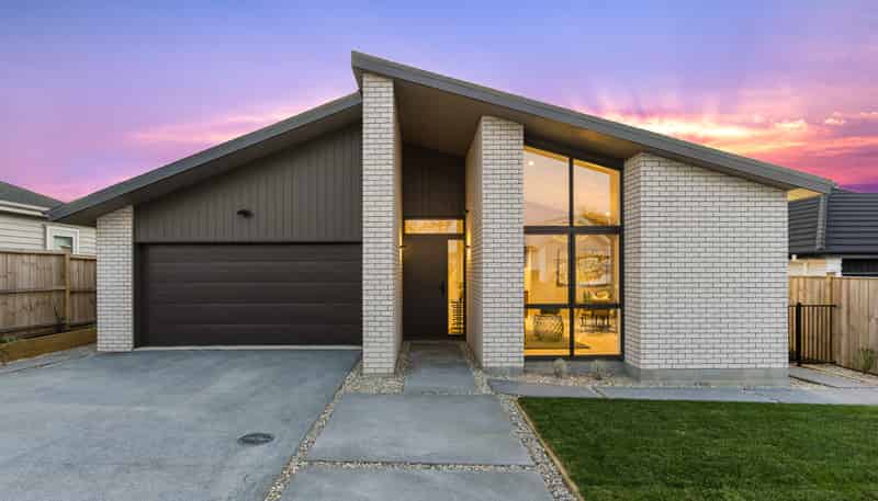4 Hayley Court, Millwater