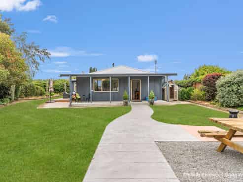 1477 Line Road, Lauriston