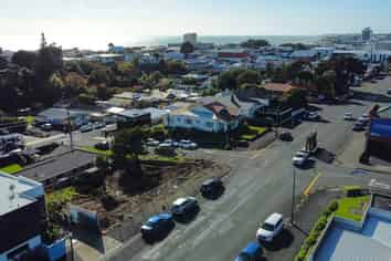 240 + 242 Devon Street W, New Plymouth Central