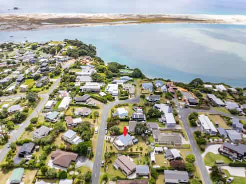 10 Awatea Street, Mangawhai Heads