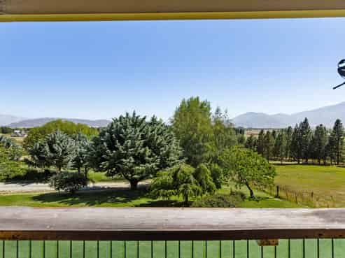 24 Ahuriri Drive, Omarama