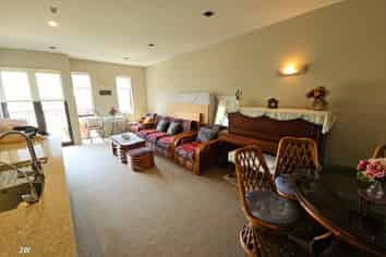 B305/525 East Coast Road, Browns Bay