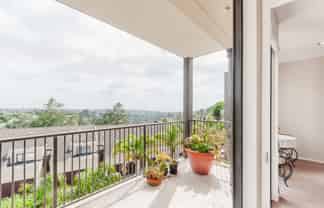 B305/525 East Coast Road, Browns Bay