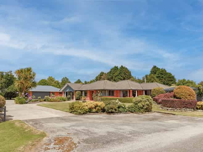 39 Kew Road, Westport